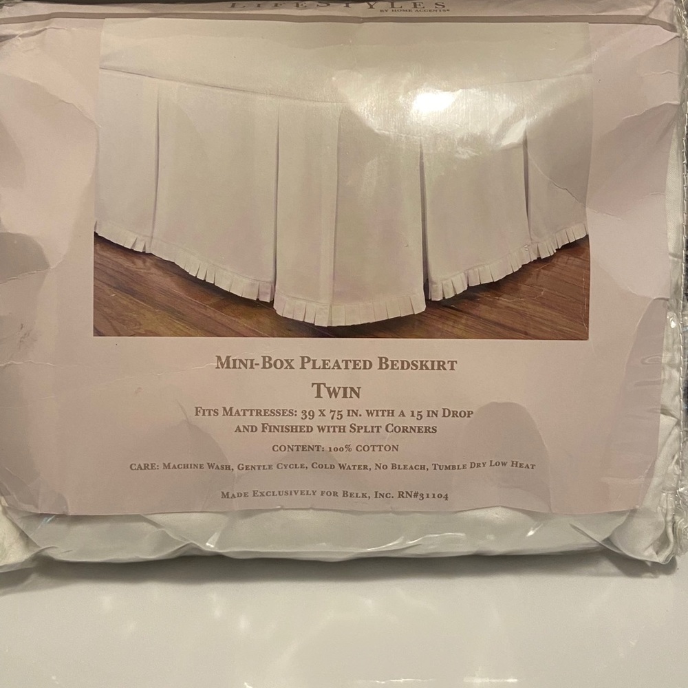 Bedding - Picture 2 of 5